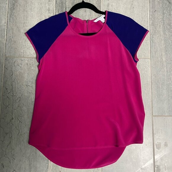 Diane Von Furstenberg Silk High Low Blouse Blue Pink Short Sleeve Top Small - Picture 1 of 8